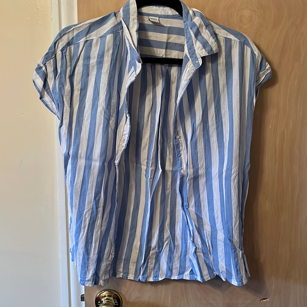 Old navy short sleeve blouse